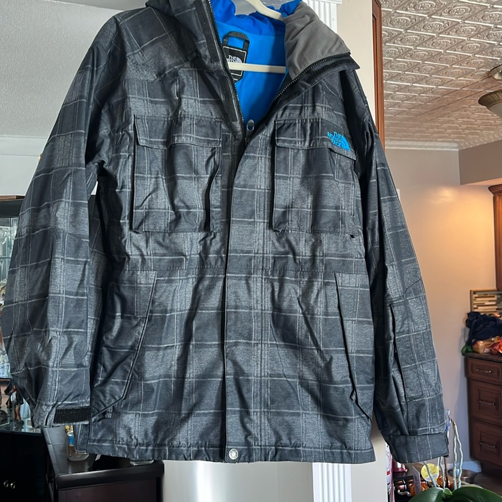 Men’s North Face Rain jacket size medium